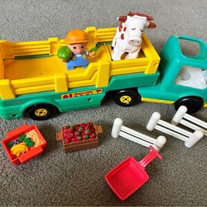 Vintage 2002 Farm Truck Playset - Green and Yellow